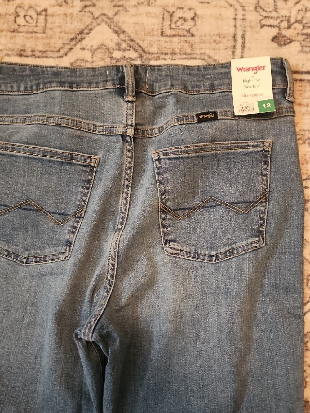 New Wrangler Women's Size 12 Blue Jeans High-rise Bootcut NWT - Picture 4 of 5